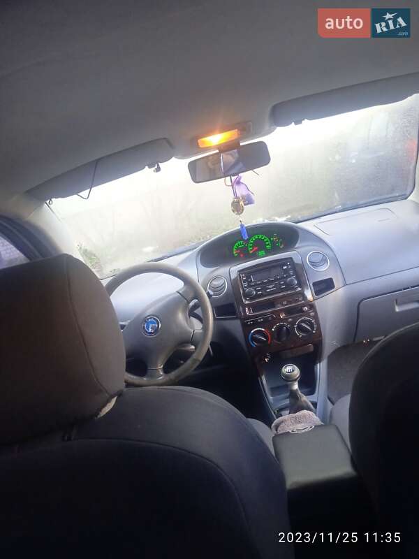 Geely MK 2010