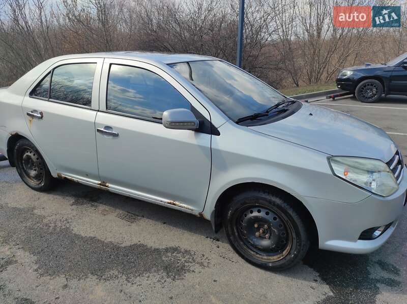 Седан Geely MK 2013 в 