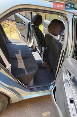 Седан Geely MK 2012 в 