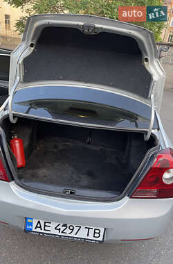 Седан Geely MK 2012 в 