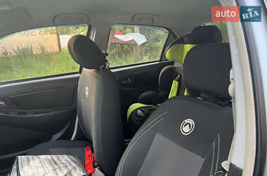 Седан Geely MK 2012 в 