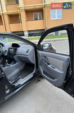Седан Geely MK 2012 в 