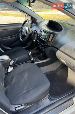 Седан Geely MK 2012 в 