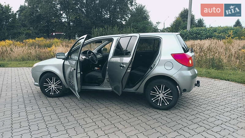 Седан Geely MK 2011 в Стрию