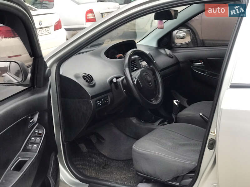 Седан Geely MK 2014 в Вышгороде