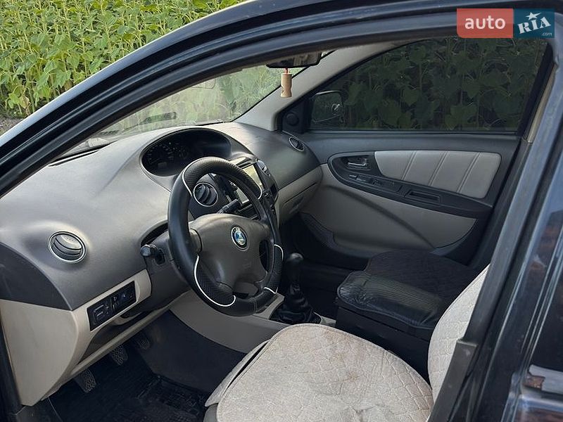Седан Geely MK 2008 в Монастирищеві
