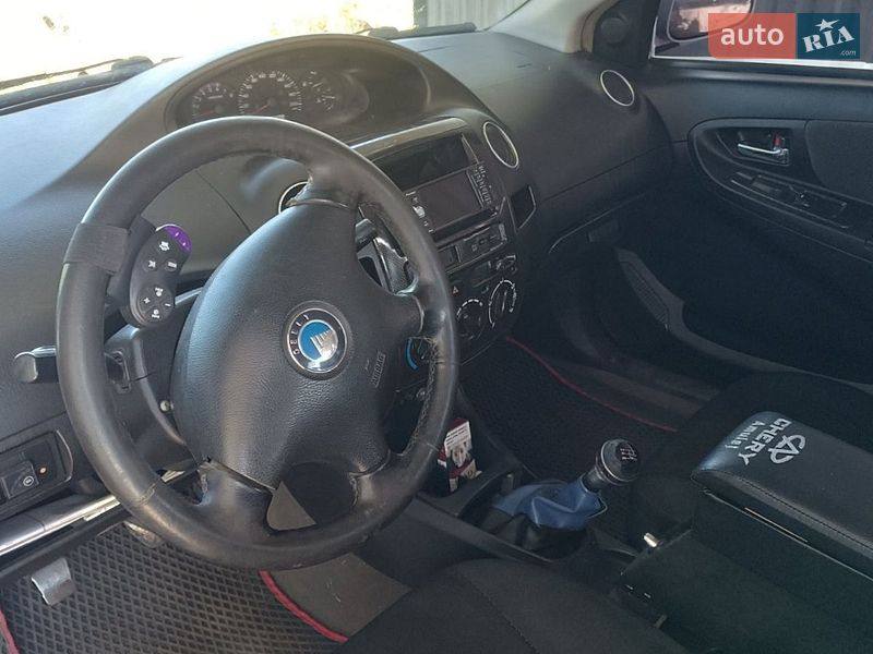 Седан Geely MK 2011 в Смілі