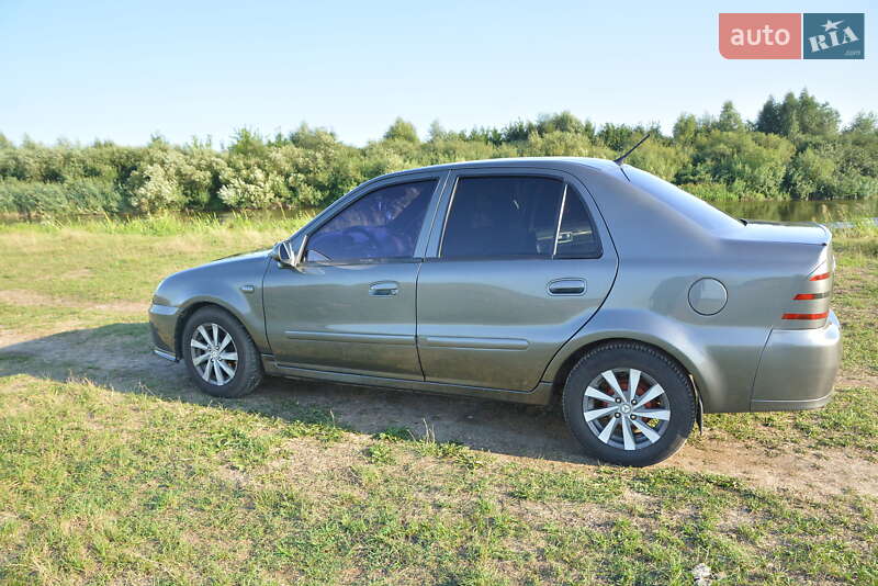 Седан Geely MR 2009 в Заречном