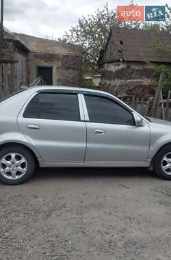 Седан Geely MR 2010 в 