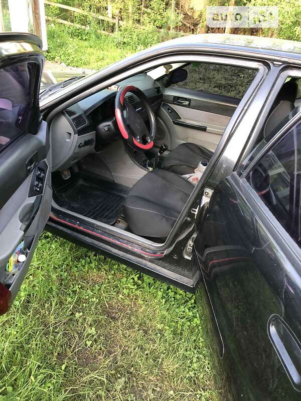 Седан Geely MR 2008 в Долині