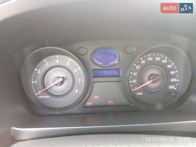 Седан Geely MR 2013 в Львове