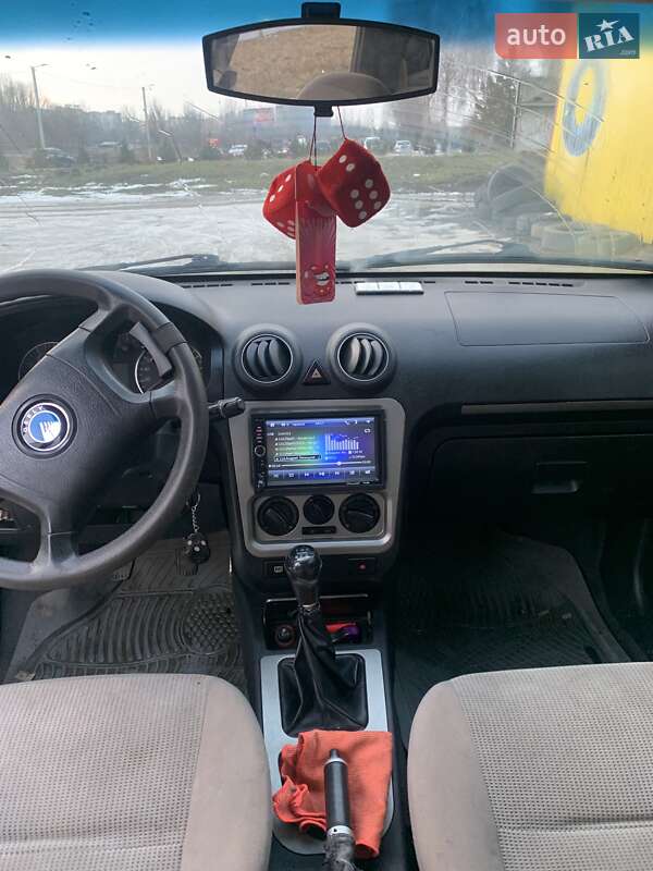 Хэтчбек Geely MR 2009 в Кропивницком