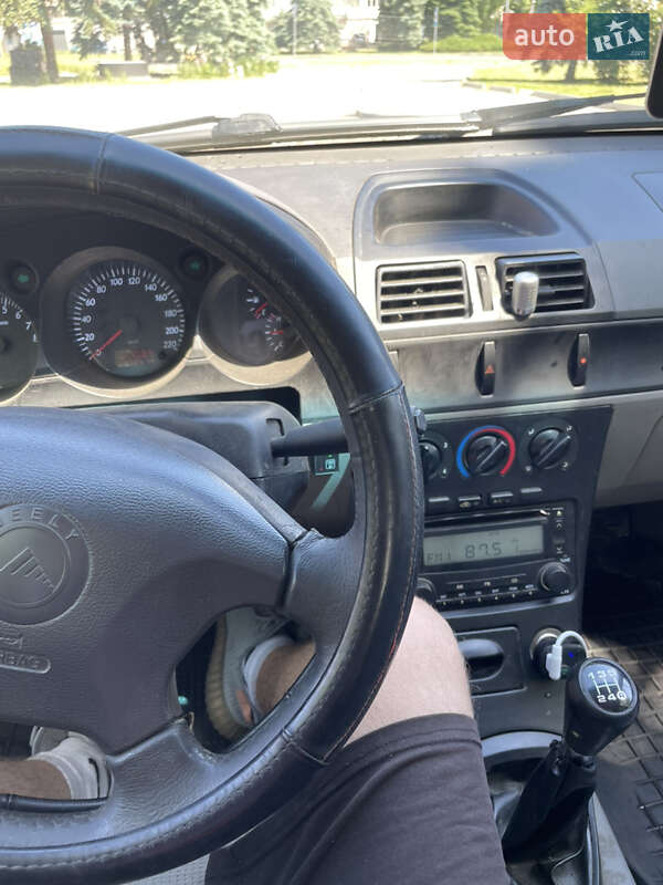 Хэтчбек Geely MR 2008 в Лубнах
