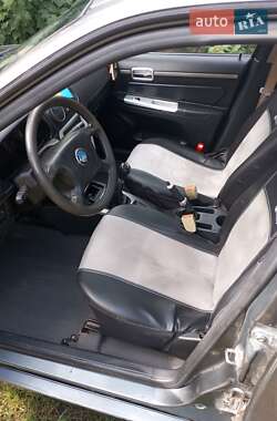 Хэтчбек Geely MR 2009 в 