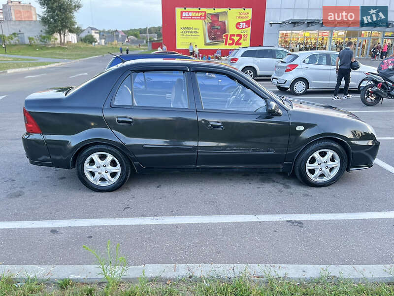 Седан Geely MR 2010 в Чернигове