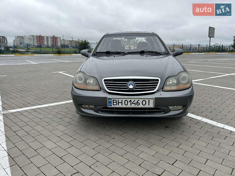 Хэтчбек Geely MR 2008 в Авангарде