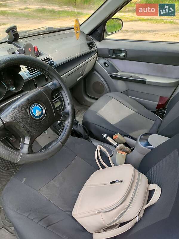 Хэтчбек Geely MR 2008 в Вишневом