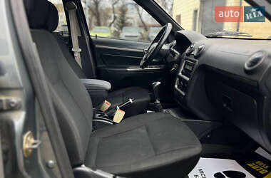 Хэтчбек Geely MR 2011 в 