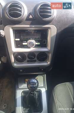 Седан Geely MR 2010 в 