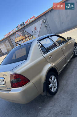Хэтчбек Geely MR 2008 в 