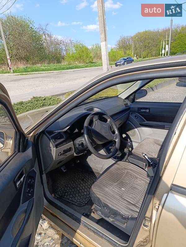 Хетчбек Geely MR 2008 в Львові