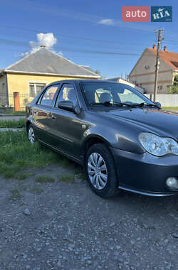 Хетчбек Geely MR 2009 в 