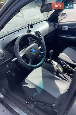 Седан Geely MR 2010 в 