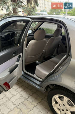 Хетчбек Geely MR 2007 в 