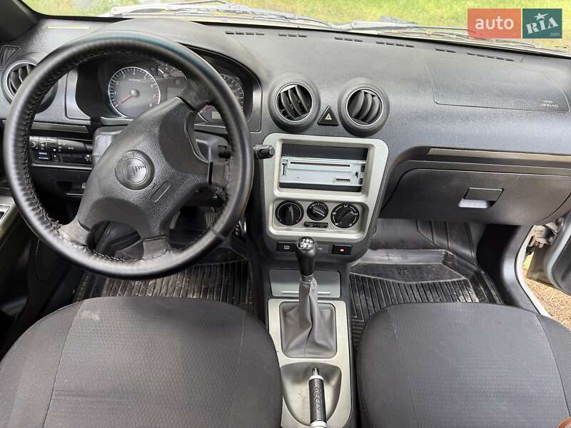 Седан Geely MR 2009 в Житомире