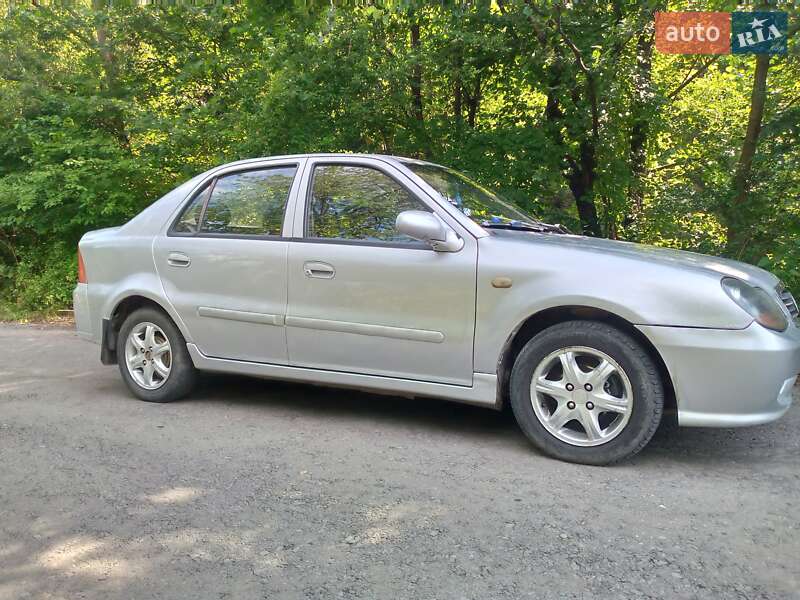 Хэтчбек Geely MR 2008 в Великом Березном фото 4 Хэтчбек Geely MR 2008 в Великом Березном