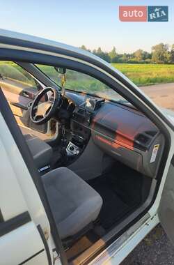 Хэтчбек Geely MR 2008 в 
