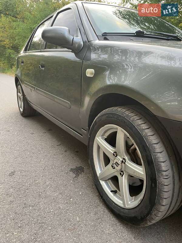 Хэтчбек Geely MR 2008 в Черкассах