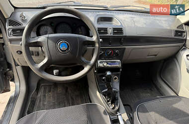 Хетчбек Geely MR 2007 в 
