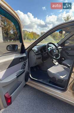 Хетчбек Geely MR 2007 в 