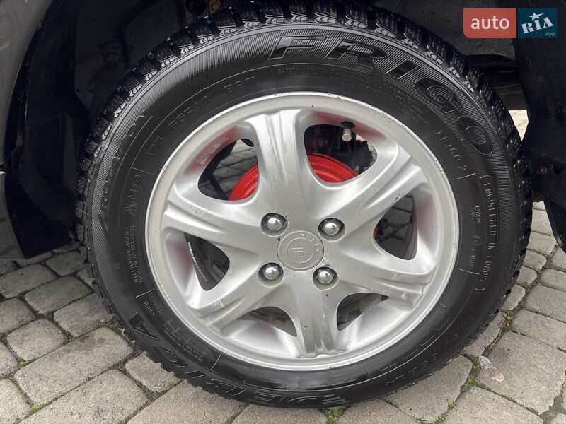 Седан Geely MR 2011 в Чернівцях