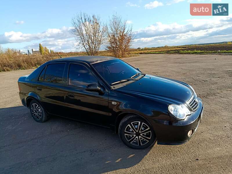 Седан Geely MR 2011 в Лановцах