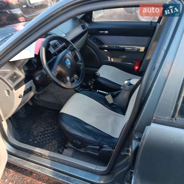 Хэтчбек Geely MR 2008 в Шептицькому