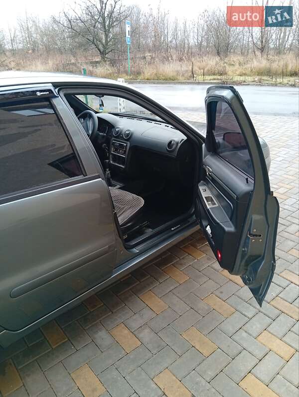 Хэтчбек Geely MR 2009 в Гайсине