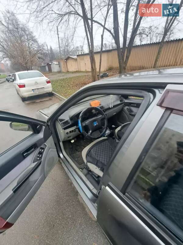 Хэтчбек Geely MR 2008 в Киеве