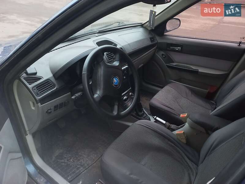 Хетчбек Geely MR 2008 в Ромнах