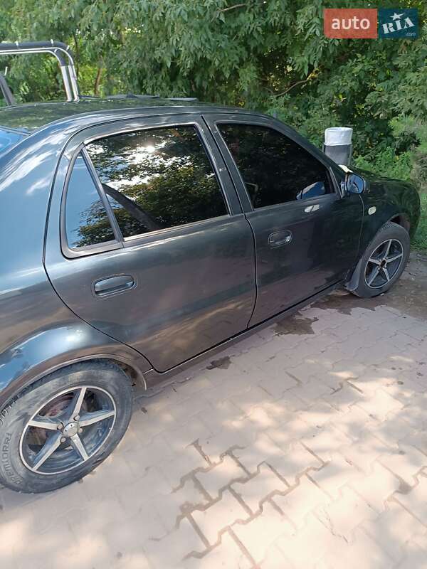 Хэтчбек Geely MR 2011 в Сумах