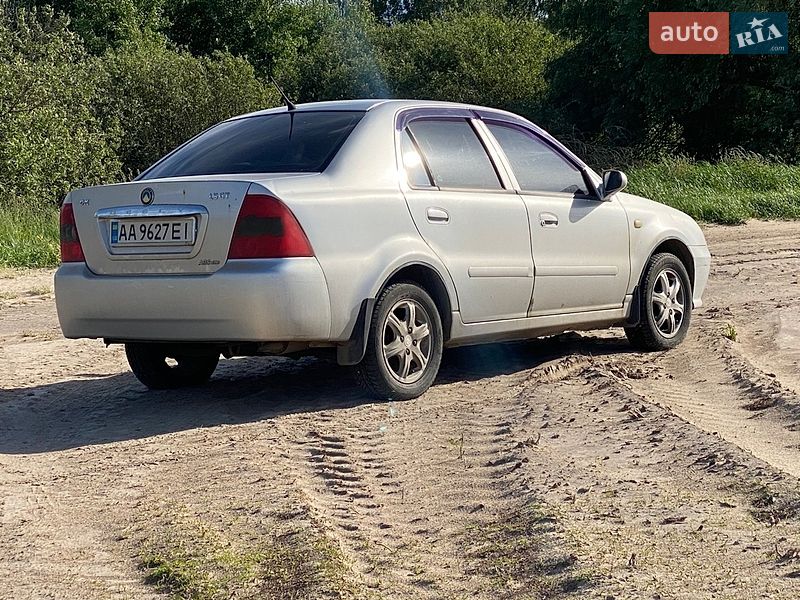 Хэтчбек Geely MR 2008 в Ирпене