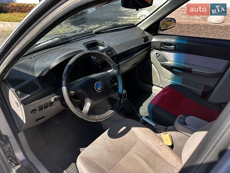 Хэтчбек Geely MR 2008 в Луцке