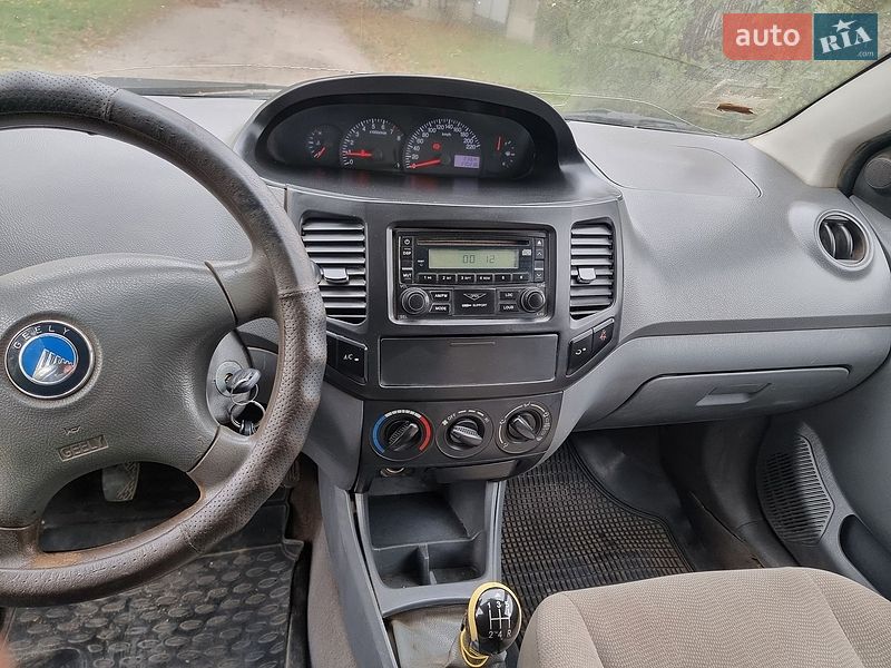 Хэтчбек Geely MR 2009 в Тараще фото 13 Хэтчбек Geely MR 2009 в Тараще