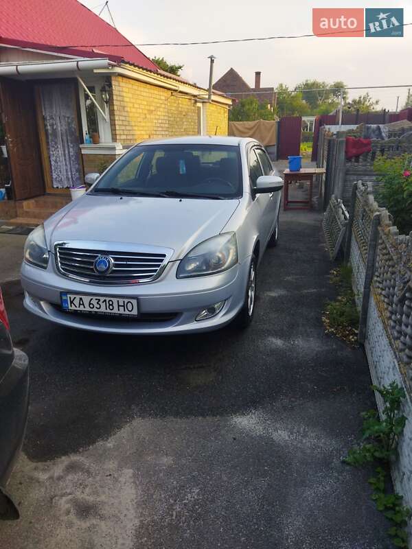 Седан Geely SL 2011 в Бабинцам