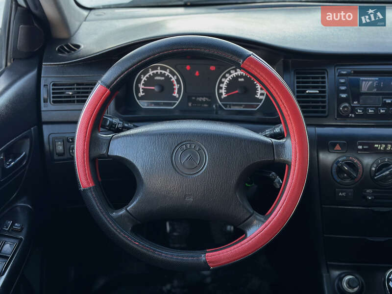 Седан Geely SL 2012 в Шептицькому