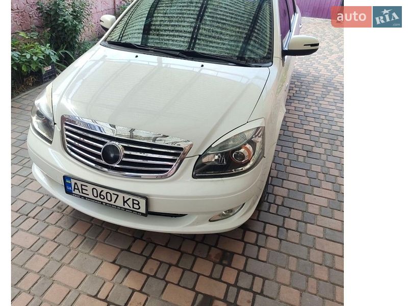 Geely SL 2013