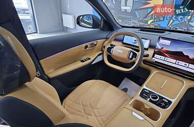 Позашляховик / Кросовер Geely Starship 7 2025 в 