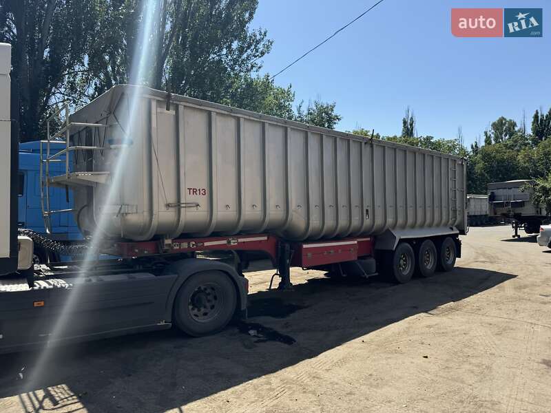 Самоскид напівпричіп General Trailers DF28CJ5 2003 в Одесі