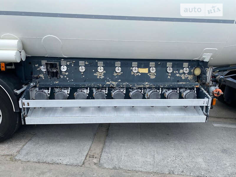 Цистерна полуприцеп General Trailers ТХ34 2003 в Киеве